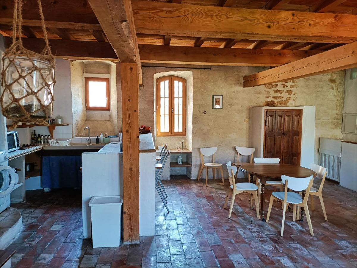 Maison Atypique Coeur De Village Historique Villeneuve-lès-Avignon Dış mekan fotoğraf