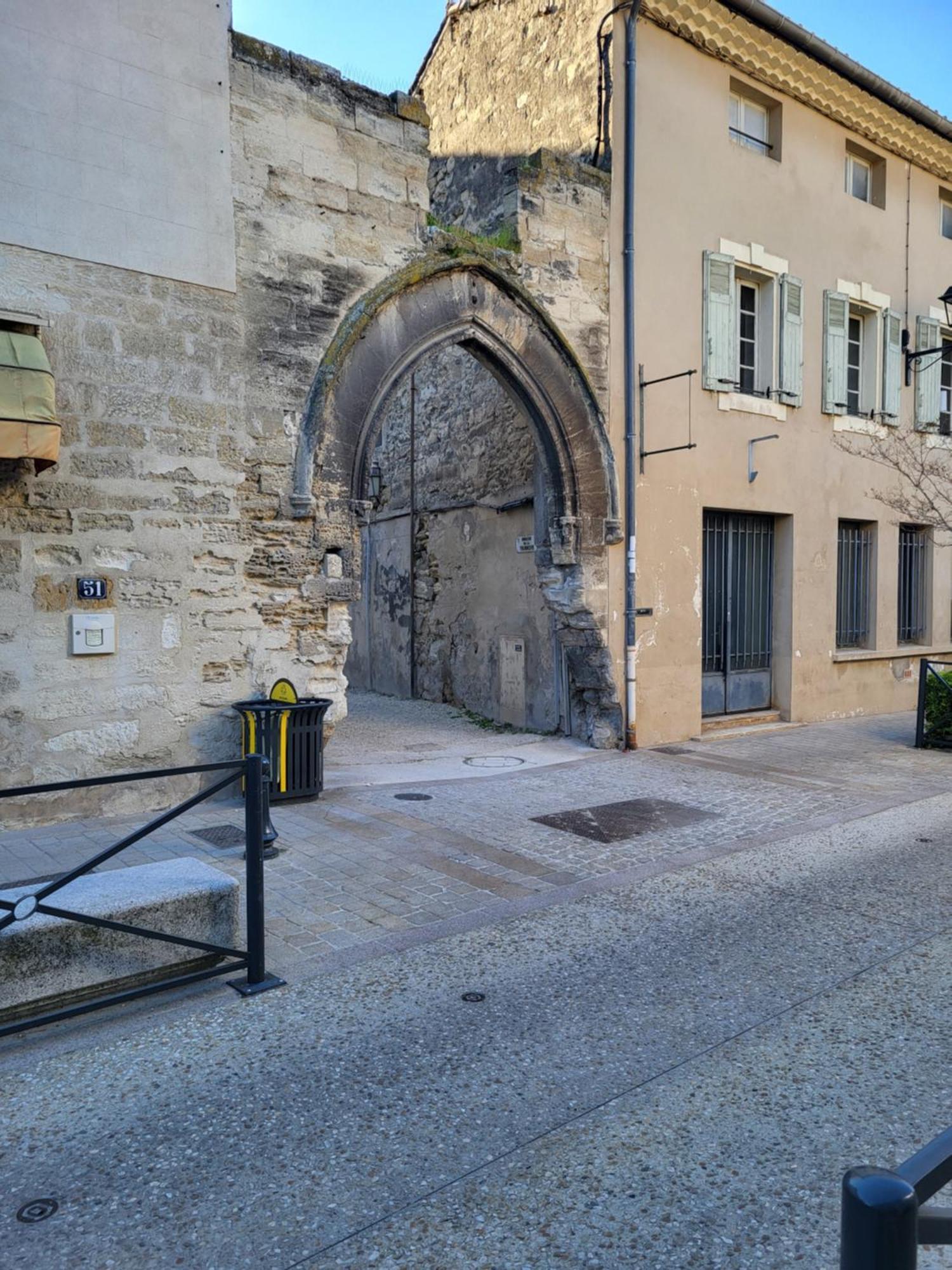 Maison Atypique Coeur De Village Historique Villeneuve-lès-Avignon Dış mekan fotoğraf